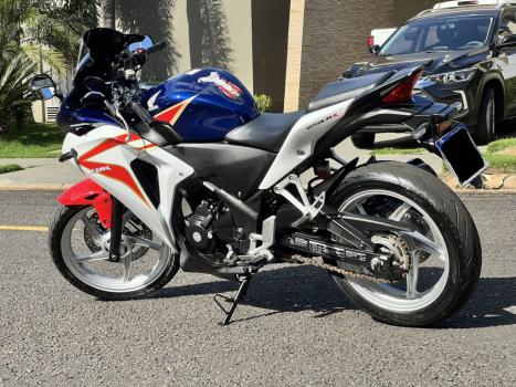 HONDA CBR 250 R, Foto 3