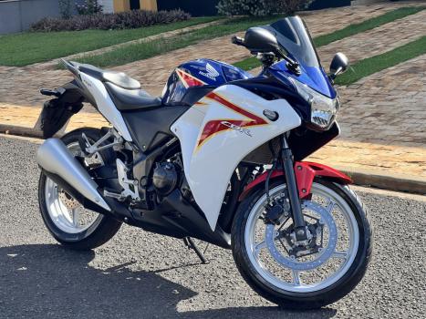 HONDA CBR 250 R, Foto 1