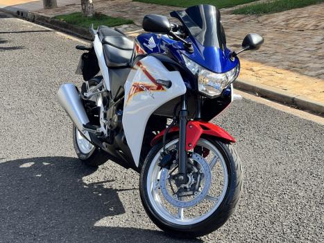 HONDA CBR 250 R, Foto 10