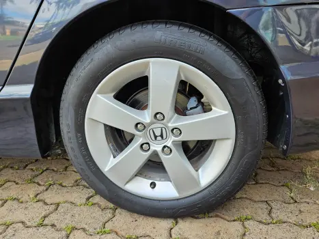 HONDA Civic 1.8 16V 4P FLEX LXS AUTOM�TICO, Foto 10