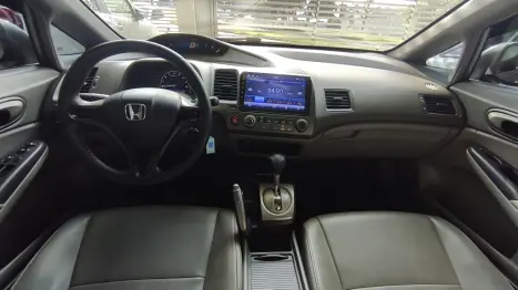 HONDA Civic 1.8 16V 4P FLEX LXS AUTOM�TICO, Foto 2