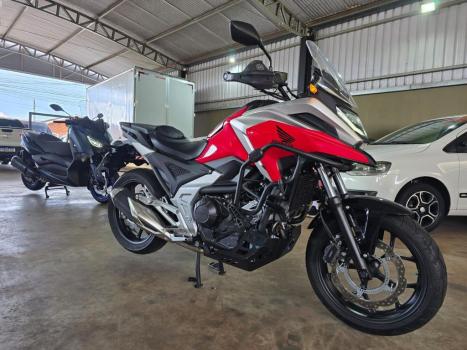 HONDA NC 750 X ABS, Foto 2