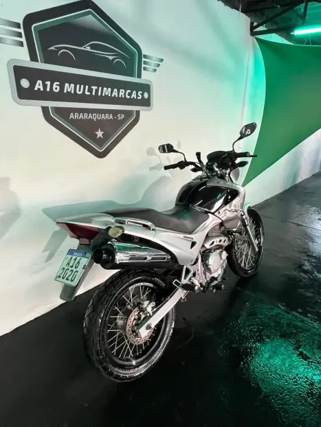 HONDA NX Falcon 400, Foto 5