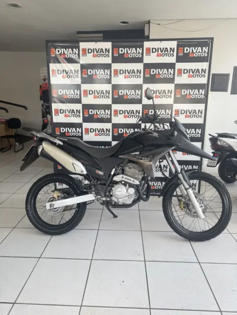 HONDA XRE 300 , Foto 1