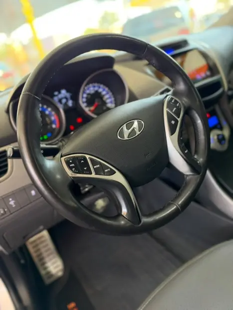 HYUNDAI Elantra 1.8 16V 4P GLS AUTOMÁTICO, Foto 14