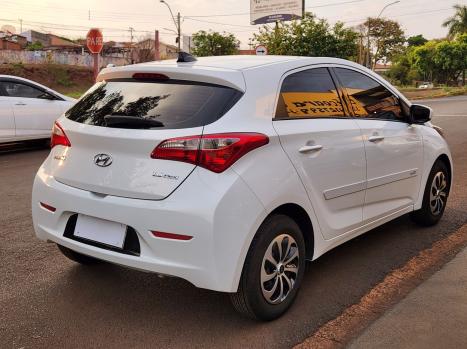 HYUNDAI HB 20 Hatch 1.6 16V 4P FLEX COMFORT PLUS, Foto 4