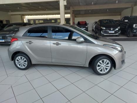 HYUNDAI HB 20 Hatch 1.6 16V 4P FLEX COMFORT PLUS AUTOMTICO, Foto 6