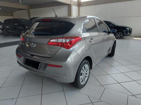 HYUNDAI HB 20 Hatch 1.6 16V 4P FLEX COMFORT PLUS AUTOMTICO, Foto 7