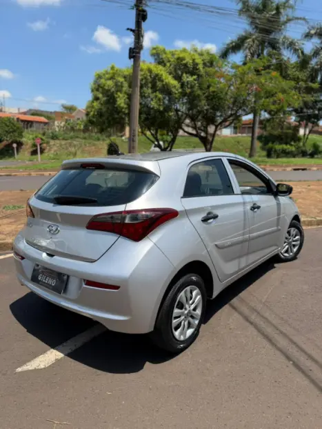 HYUNDAI HB 20 Hatch 1.0 12V 4P FLEX UNIQUE, Foto 4