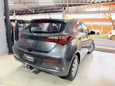 HYUNDAI HB 20 Hatch 1.0 12V 4P FLEX UNIQUE, Foto 3
