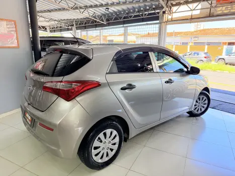 HYUNDAI HB 20 Hatch 1.0 12V 4P FLEX COMFORT, Foto 4
