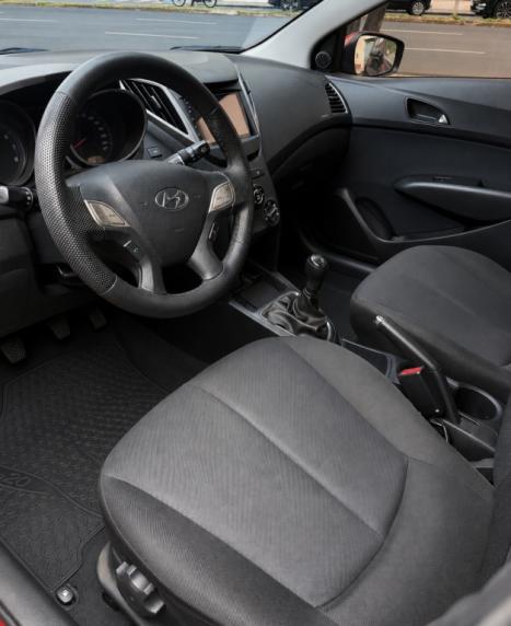 HYUNDAI HB 20 Hatch 1.6 16V 4P FLEX COMFORT PLUS, Foto 4