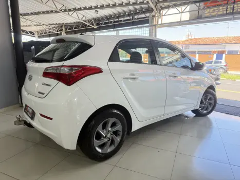 HYUNDAI HB 20 Hatch 1.6 16V 4P FLEX COMFORT STYLE AUTOMÁTICO, Foto 4