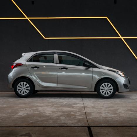 HYUNDAI HB 20 Hatch 1.0 12V 4P FLEX UNIQUE, Foto 3