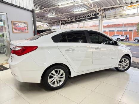 HYUNDAI HB 20 Sedan 1.6 16V 4P FLEX PREMIUM AUTOM�TICO, Foto 2