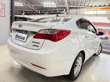 HYUNDAI HB 20 Sedan 1.6 16V 4P FLEX PREMIUM AUTOM�TICO, Foto 3
