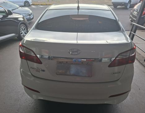 HYUNDAI HB 20 Sedan 1.6 16V 4P FLEX COMFORT PLUS AUTOM�TICO, Foto 4