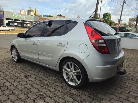 HYUNDAI I30 2.0 16V 4P GLS, Foto 5