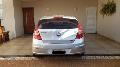 HYUNDAI I30 2.0 16V 4P, Foto 8
