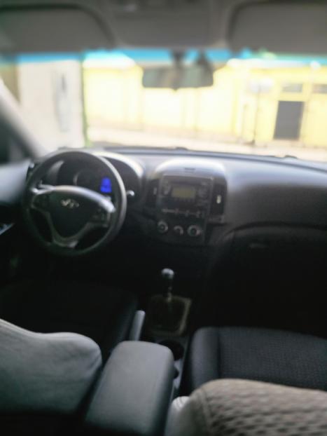 HYUNDAI I30 2.0 16V 4P, Foto 4