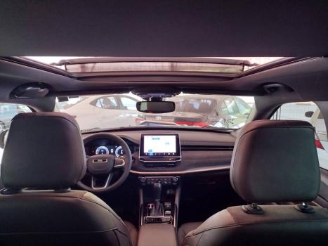 JEEP Commander 2.0 16V 4P TD380 OVERLAND 4X4 TURBO DIESEL AUTOM�TICO AT9, Foto 5