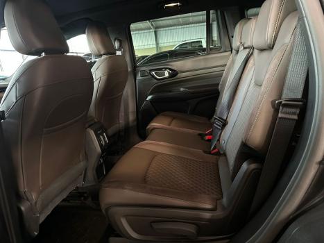 JEEP Commander 2.0 16V 4P TD380 OVERLAND 4X4 TURBO DIESEL AUTOM�TICO AT9, Foto 9