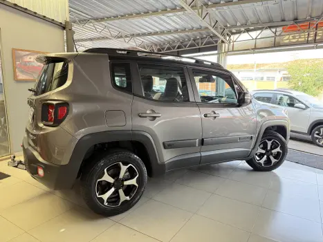 JEEP Renegade 2.0 16V 4P TURBO DIESEL TRAILHAWK 4X4 AUTOM�TICO, Foto 3