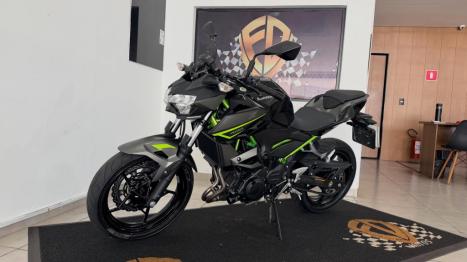 KAWASAKI Z 400 ABS, Foto 3
