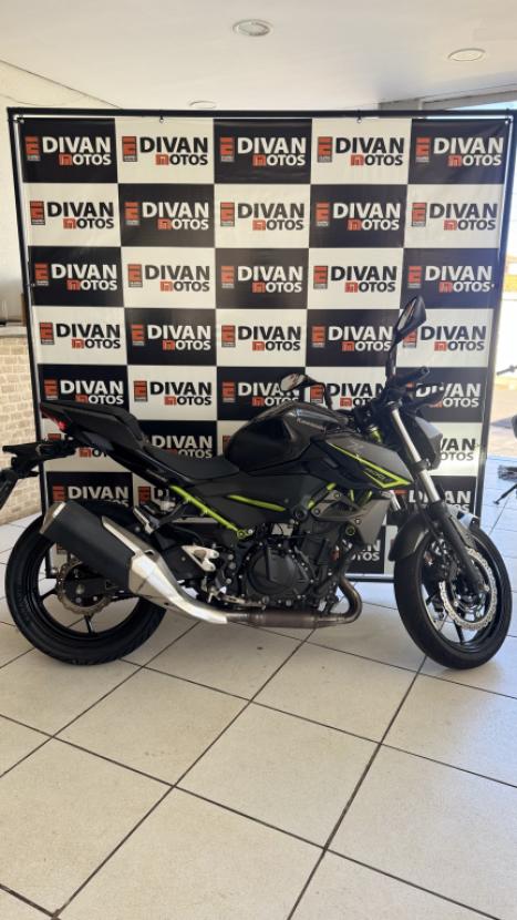 KAWASAKI Z 400 ABS, Foto 1
