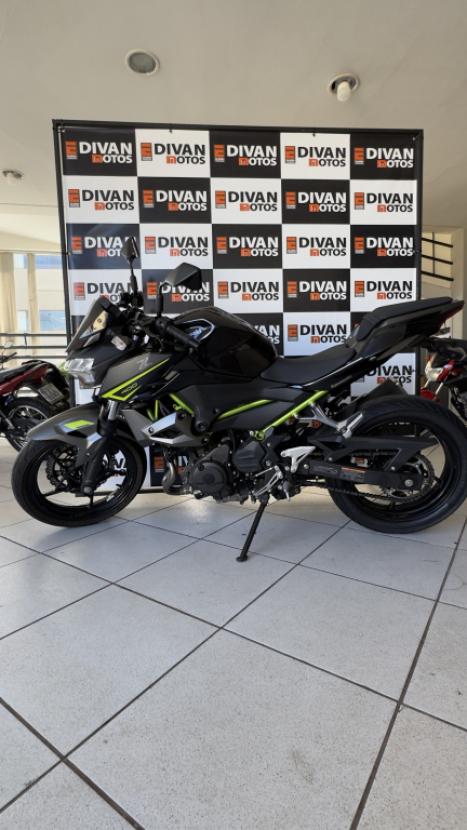 KAWASAKI Z 400 ABS, Foto 2