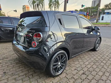 KIA Stonic 1.0 12V 4P FLEX TGDI MHEV SX TURBO HYBRID AUTOM�TICO, Foto 6