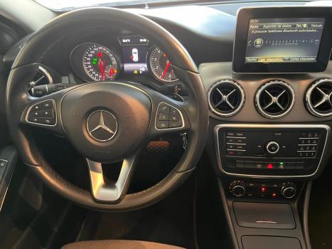MERCEDES-BENZ GLA 200 1.6 16V 4P CGI STYLE TURBO AUTOM�TICO, Foto 2