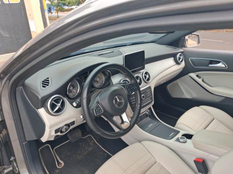 MERCEDES-BENZ GLA 200 1.6 16V 4P CGI ADVANCE TURBO AUTOM�TICO, Foto 3