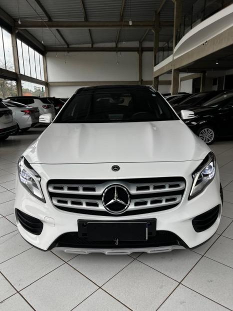 MERCEDES-BENZ GLA 250 2.0 16V 4P SPORT TURBO AUTOMÁTICO, Foto 6 MERCEDES-BENZ GLA 250 2.0 16V 4P SPORT TURBO AUTOMÁTICO, Foto 6