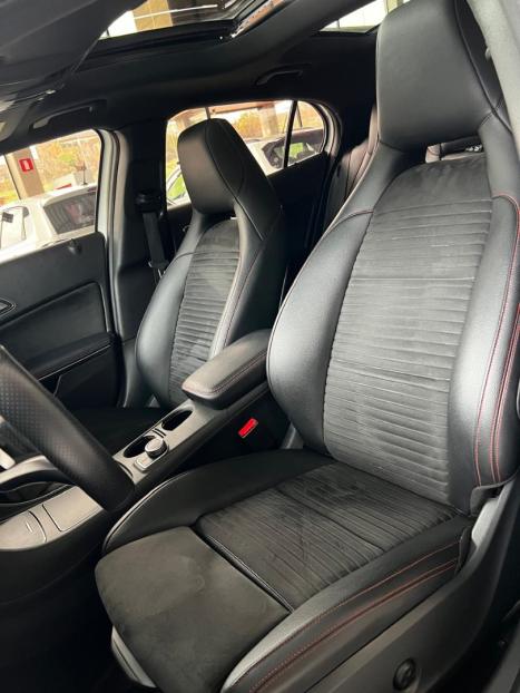 MERCEDES-BENZ GLA 250 2.0 16V 4P SPORT TURBO AUTOMÁTICO, Foto 13 MERCEDES-BENZ GLA 250 2.0 16V 4P SPORT TURBO AUTOMÁTICO, Foto 13