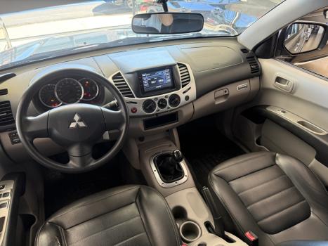 MITSUBISHI L 200 2.4 16V 4P HLS CABINE DUPLA FLEX , Foto 6