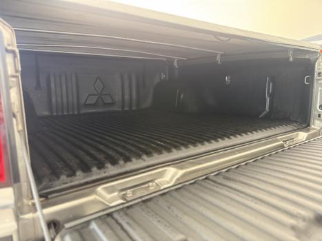 MITSUBISHI L 200 2.4 16V 4P HLS CABINE DUPLA FLEX , Foto 13