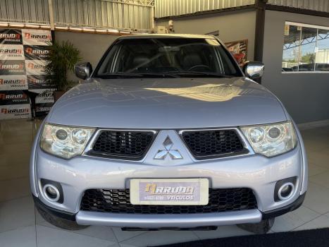 MITSUBISHI L 200 Triton 3.2 16V HPE 4X4 CABINE DUPLA TURBO DIESEL INTERCOOLER AUTOMTICO, Foto 2
