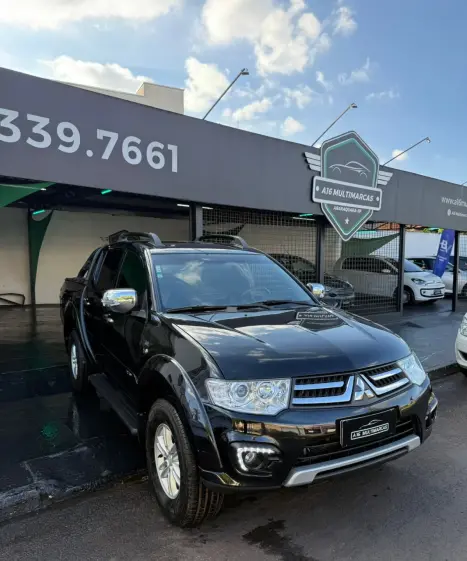 MITSUBISHI L 200 Triton 3.5 V6 HPE 4X4 FLEX CABINE DUPLA AUTOM�TICO, Foto 2