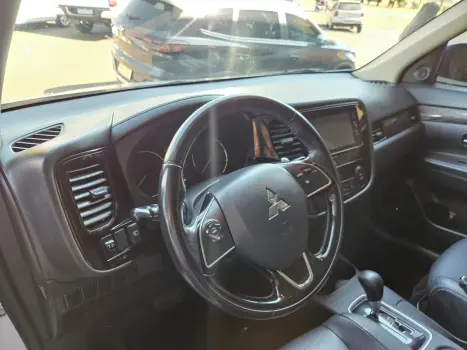 MITSUBISHI Outlander 2.0 16V 4P HPE AUTOMÁTICO, Foto 3 MITSUBISHI Outlander 2.0 16V 4P HPE AUTOMÁTICO, Foto 3