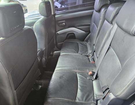 MITSUBISHI Outlander 3.0 V6 24V 4P 4X4 AUTOM�TICO, Foto 6