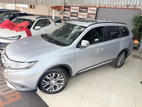 MITSUBISHI Outlander 2.0 16V 4P AUTOM�TICO, Foto 3
