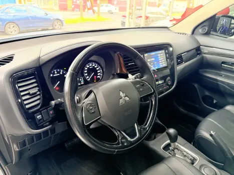 MITSUBISHI Outlander 2.0 16V 4P AUTOM�TICO, Foto 8