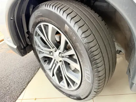 MITSUBISHI Outlander 2.0 16V 4P AUTOM�TICO, Foto 12