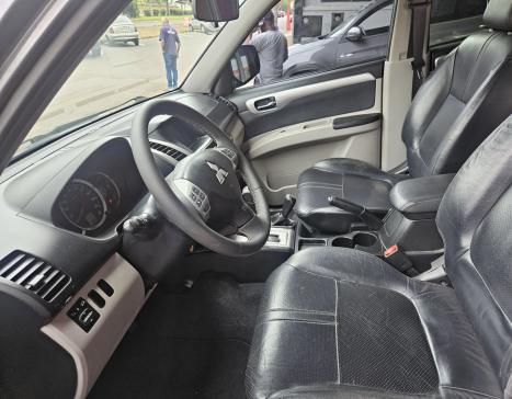 MITSUBISHI Pajero 3.5 V6 24V 4P FLEX HPE 4X4 AUTOMÁTICO, Foto 8 MITSUBISHI Pajero 3.5 V6 24V 4P FLEX HPE 4X4 AUTOMÁTICO, Foto 8