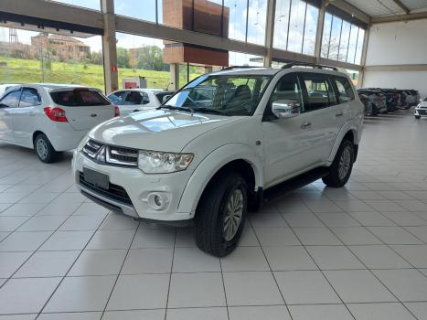 MITSUBISHI Pajero 3.2 16V 4P 4X4 7 LUGARES HPE TURBO DIESEL INTERCOOLER AUTOMTICO, Foto 2