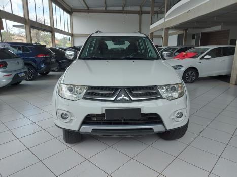 MITSUBISHI Pajero 3.2 16V 4P 4X4 7 LUGARES HPE TURBO DIESEL INTERCOOLER AUTOMTICO, Foto 4