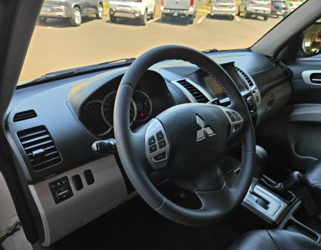 MITSUBISHI Pajero 3.5 V6 24V 4P FLEX HPE 4X4 AUTOM�TICO, Foto 8