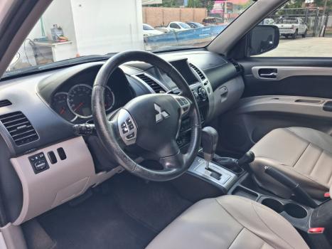 MITSUBISHI Pajero 3.2 16V 4P 4X4 7 LUGARES HPE TURBO DIESEL INTERCOOLER AUTOM�TICO, Foto 3