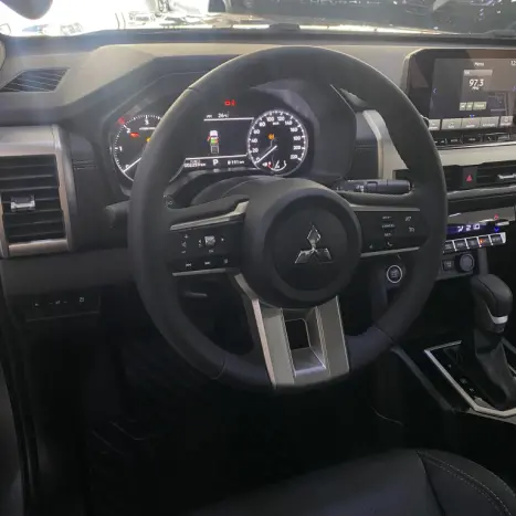 MITSUBISHI Triton 2.4 HPE BITURBO DIESEL CABINE DUPLA 4X4 AUTOMTICO, Foto 14